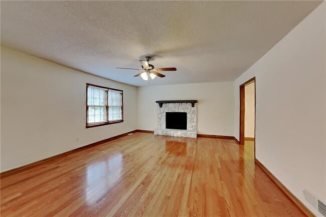 Foto del edificio - 1339 Wood Park Dr NW