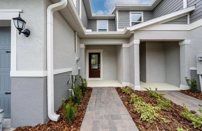 Building Photo - 2814 Raindrop Run St