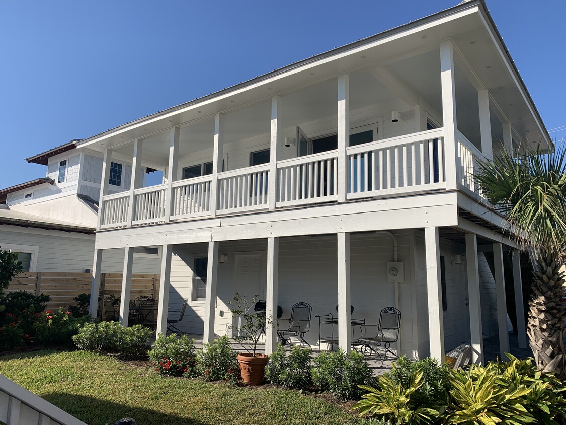 Foto principal - 2822 S Fletcher Ave