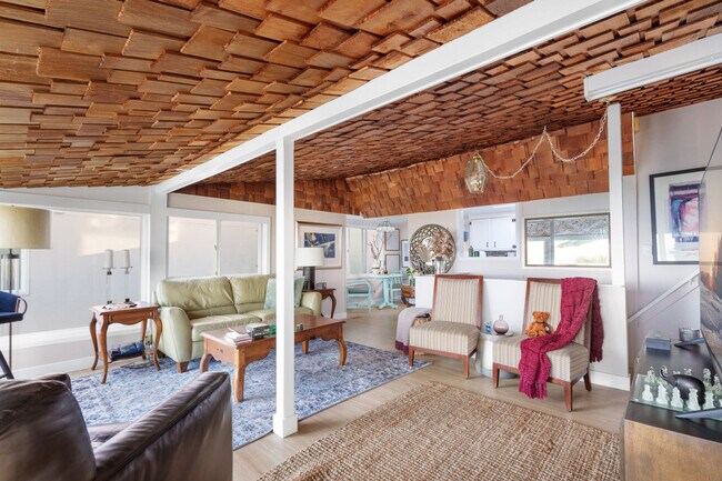 Photo du bâtiment - 14728 McDonald Ave