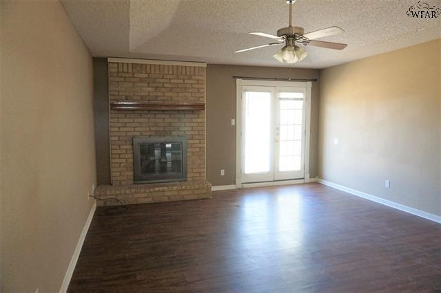 Building Photo - 1010 Pawhuska Ln
