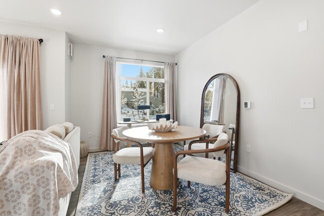 Building Photo - 31 South