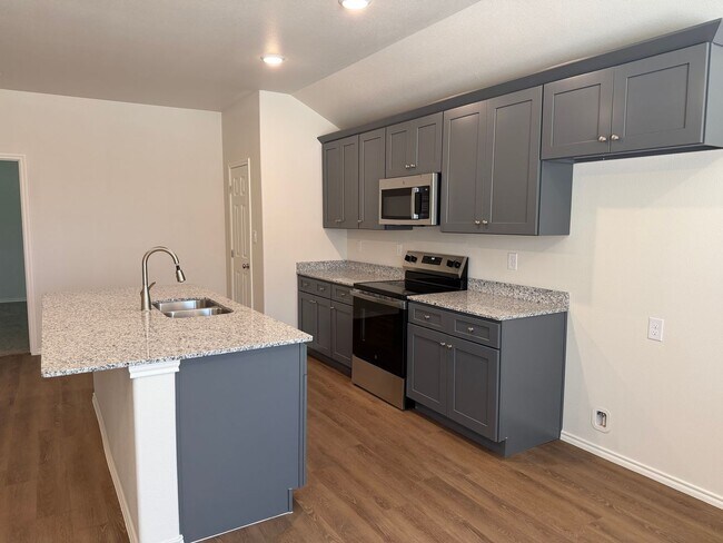 Foto del edificio - 1340 Loess St