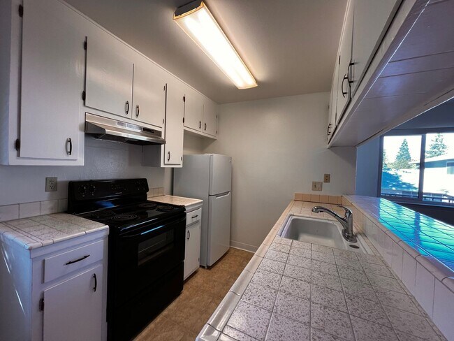 Building Photo - Greenback 6439 #4
