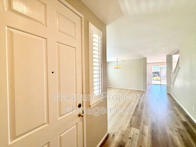 Foto del edificio - 46383 Vianne Ct