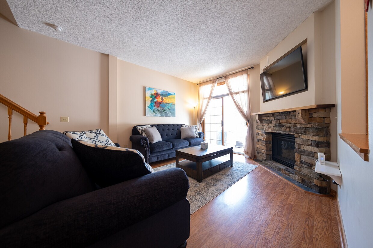 Primary Photo - 2657 Mallard Dr