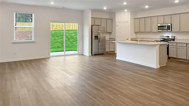 Building Photo - 104 Red Maple Wy