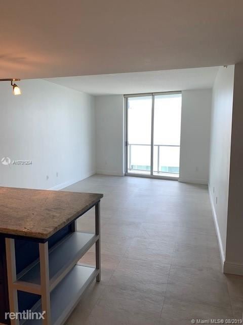 Building Photo - 1 br, 1 bath  - Latitude On The River Condo