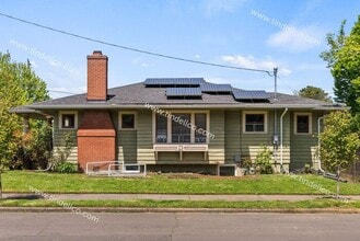 Building Photo - 6406 NE 22nd Ave