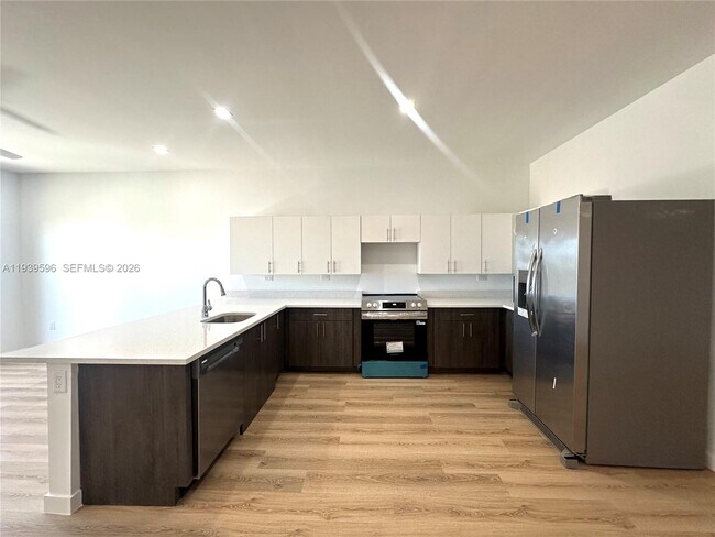 Foto del edificio - 20 NE 19th Ave