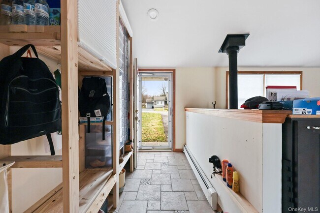 Foto del edificio - 2881 Meadowcrest Dr