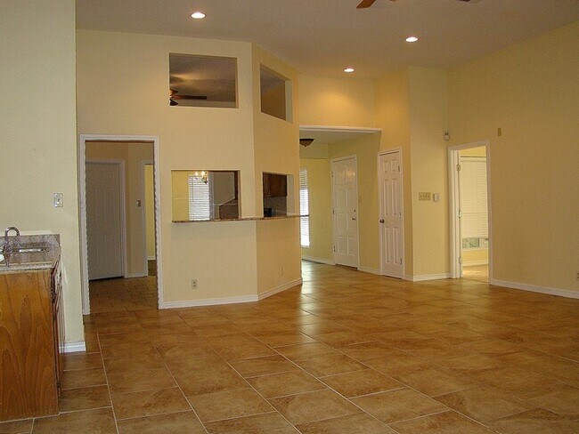 Foto del edificio - 5 Bedroom home in Brushy Creek