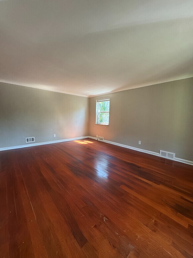Foto del edificio - 1148 Elm Park Dr