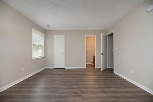 Building Photo - 6128 Meadow Rose Ln