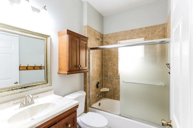 Foto del edificio - 6296 Lauderdale St