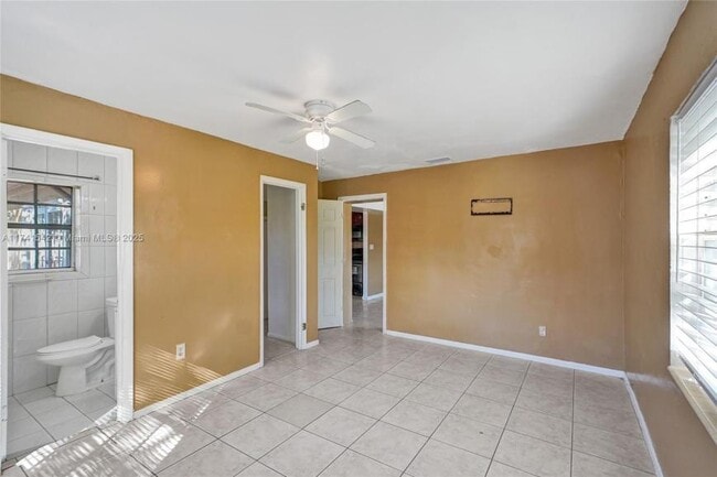 Building Photo - 3 bedroom in 33168 FL 33168