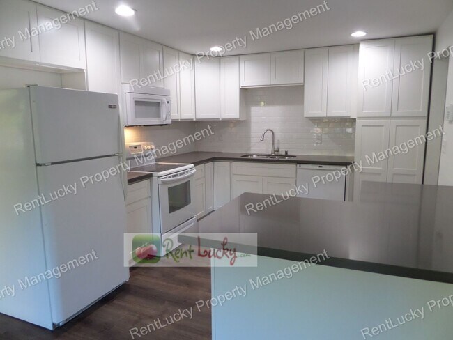 Foto del edificio - 1702 22nd St NE