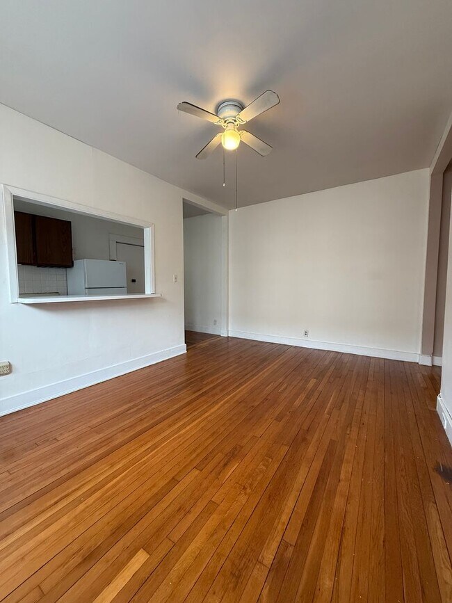 Building Photo - Nice, Sunny, Sunny, Spacious and Affordable Allston 2 Bed Available NOW.  NO FEE