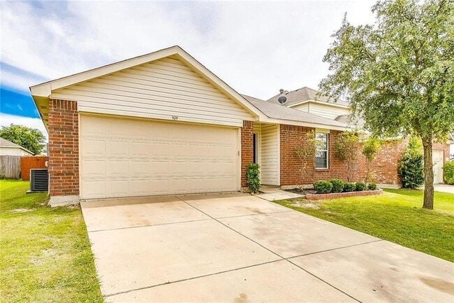 Building Photo - 909 Poncho Ln