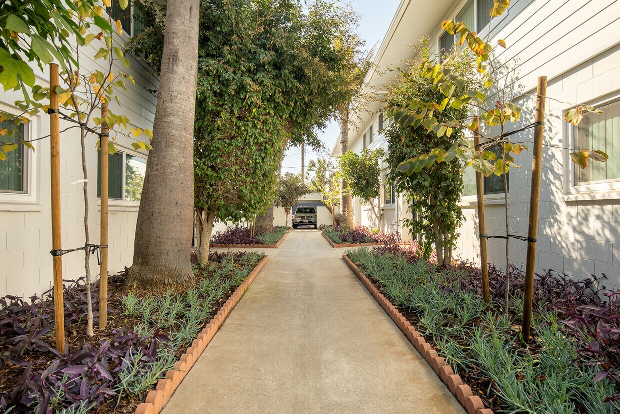 Culver Townhomes Apartments in Culver City, CA Westside Rentals