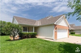 Building Photo - 565 N Bristol Ct
