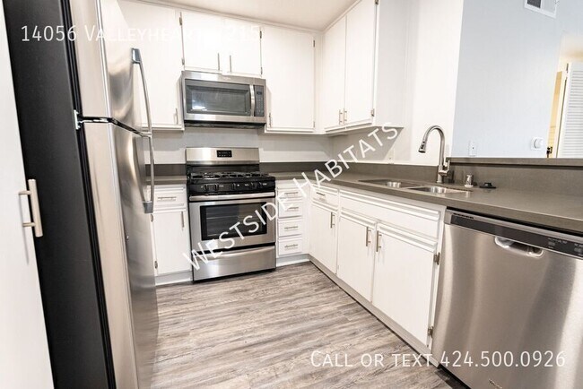 Foto del edificio - 14056 Valleyheart Dr