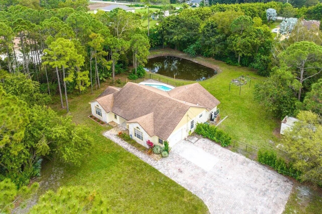 Foto principal - 13460 71st Pl N