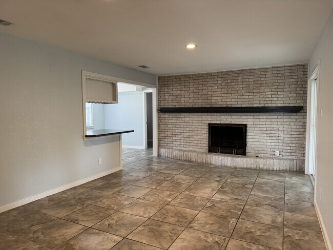 Foto del edificio - 2121 Oak Valley Ln