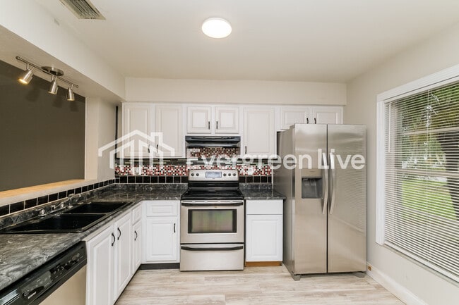 Foto del edificio - 11507 Smokethorn Dr