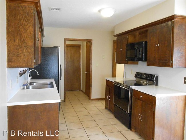 Building Photo - 3 br, 2 bath House - 7210 SW Oxford Avenue