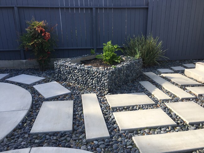 Zen front yard - 4074 Huron Ave