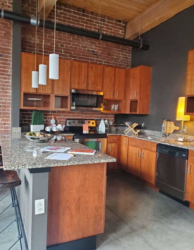 Kitchen - 1114 Lucas Ave