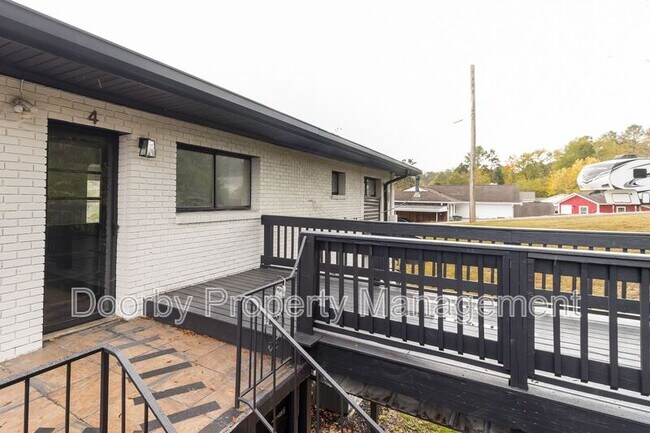 Foto del edificio - 513 Donaldson Rd