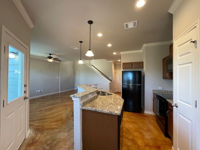 Foto del edificio - Townhome for rent