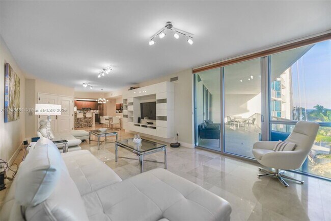 Foto del edificio - 3101 S Ocean Dr