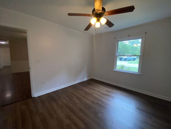 Building Photo - 461 NC-172