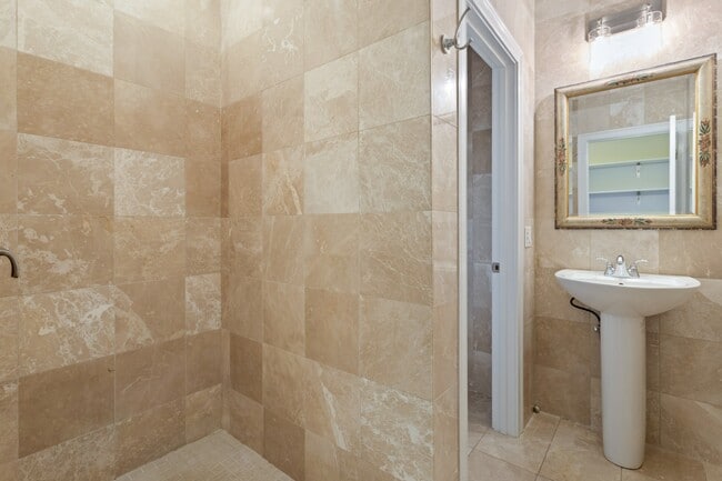 Building Photo - 9 Bagnall Ave