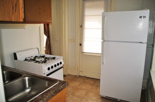 Building Photo - 469 Herschel St