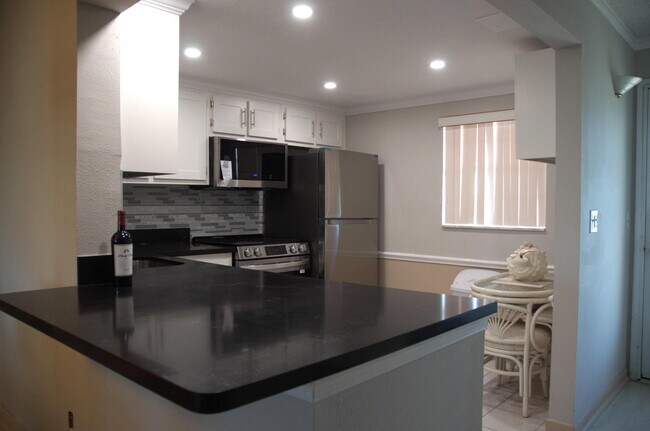 Foto del edificio - 300 NE 26th Ave