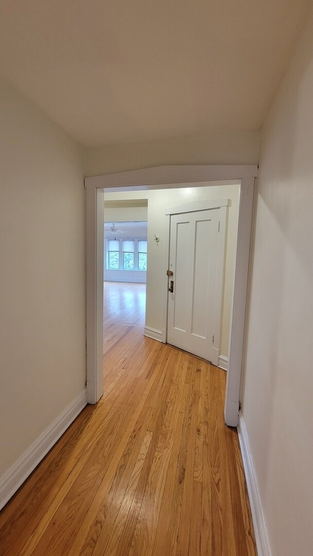 Foto del edificio - 3022 W Addison St