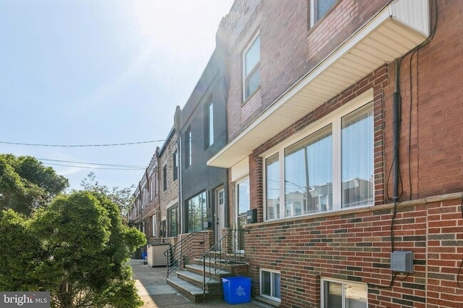 Building Photo - 3156 Almond St
