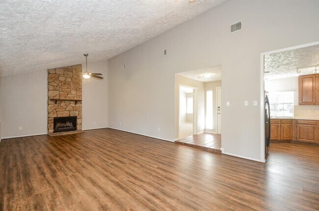 Building Photo - 14314 Moorfield Dr