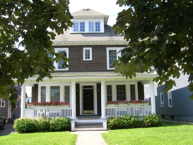 Building Photo - 440 New Scotland Ave