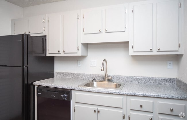 Interior Photo - zBirch Run