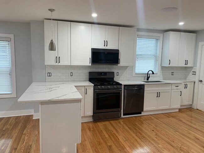 Foto del edificio - 115 Shore Dr