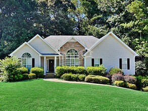 Building Photo - 179 Norton Dr