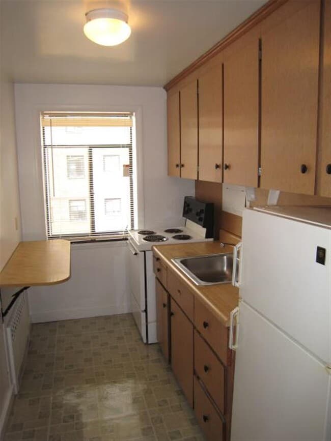 Building Photo - 286 Massachusetts Ave