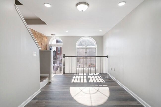 Foto del edificio - 1512 E Lafayette Ave