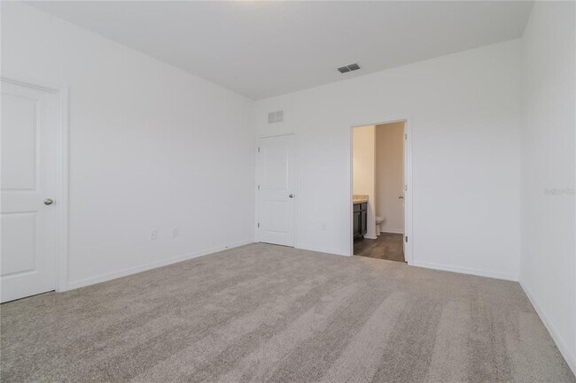 Foto del edificio - 101 Hidden Lk Lp