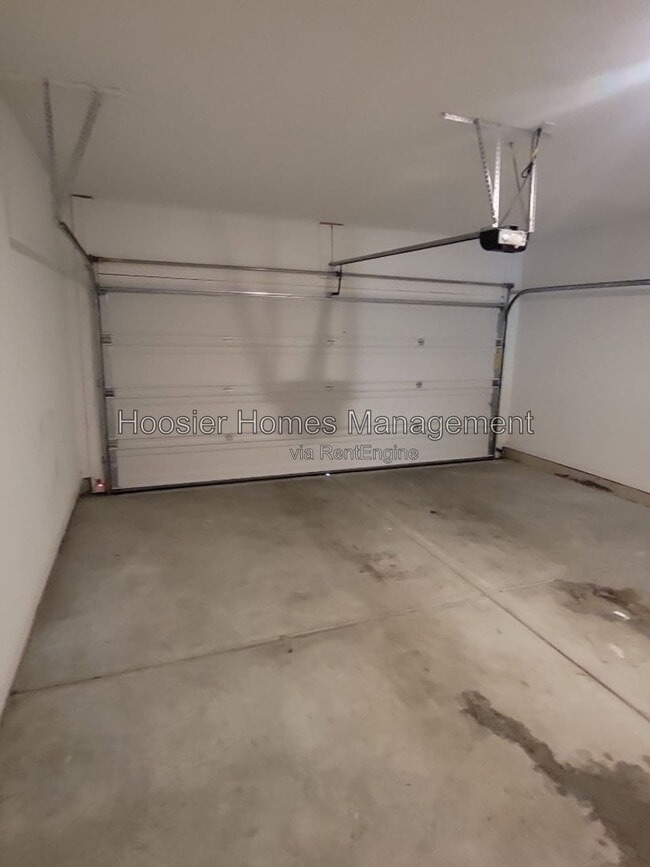 Building Photo - 5636 Brownstone Dr